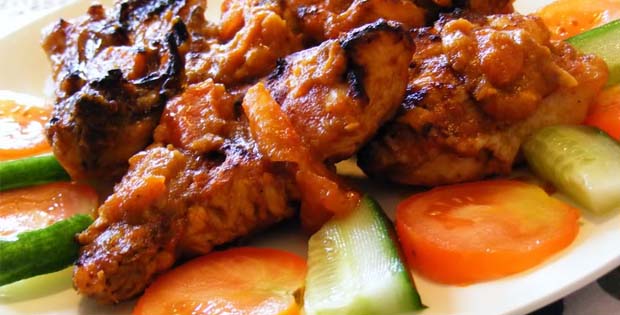 Mengapa Opor Ayam Tak Pernah Sepi Peminat Sebuah Perjalanan Rasa Dan Budaya