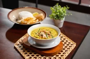 Menguak Sensasi Rasa Pengalaman Menikmati Soto Ayam Ala Kaki Lima Yang Tak Terlupakan